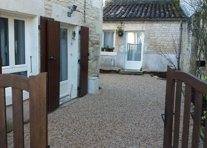 Chez Meme Lisette * Coulon